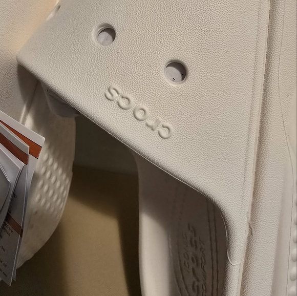 CROCS White Sandals with Ventilated Design - Picture 3 of 4